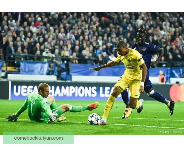 安德莱赫特中场组织表现稳健，近期战术执行力提升明显